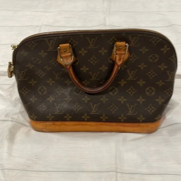 Louis Vuitton Alma PM bag used - Picture 4 of 15
